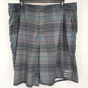 Fishworks Board Shorts Mens 38 Gray Plaid WS27 Quatro Stretch Fishing Shorts